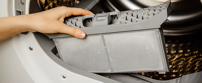 Signs Of A Clogged Dryer Lint Trap in Elmont, New York